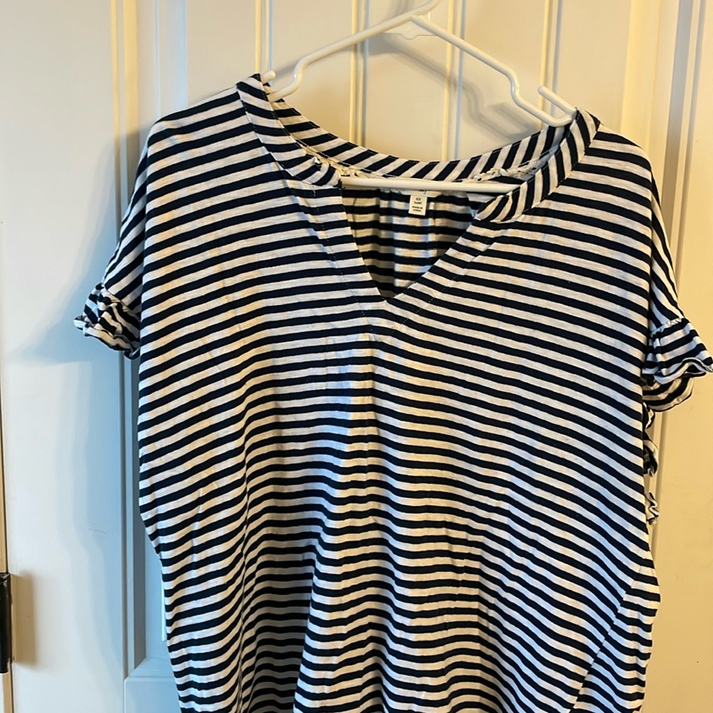 Navy & White Stripe V-Neck Blouse with Ruffle Sleeves size 0X or 14W